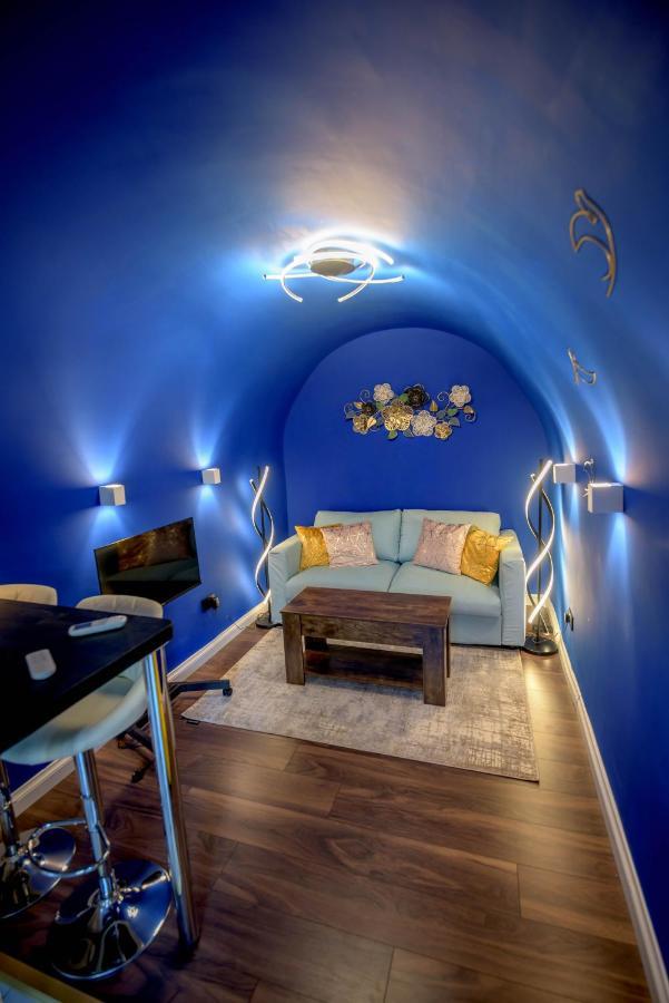 Ferienwohnung Quirky Vaulted Flat With Terrace Bath Exterior foto